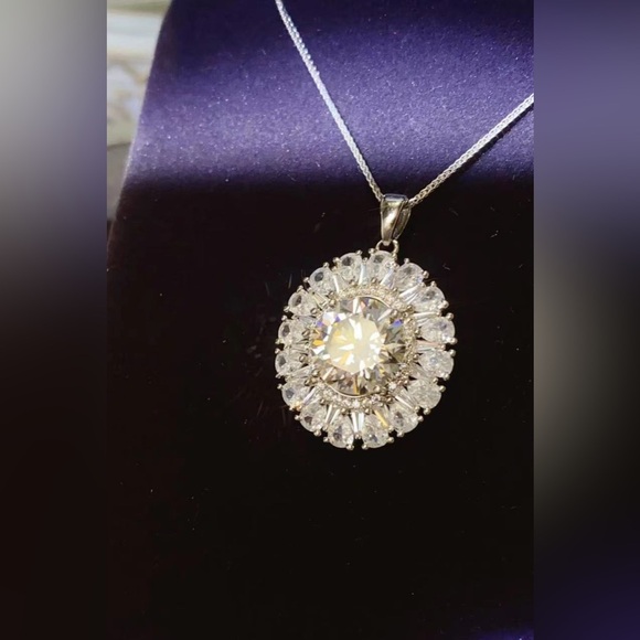 5 Carat Moissanite 925 Sterling Silver Necklace - Picture 6 of 9